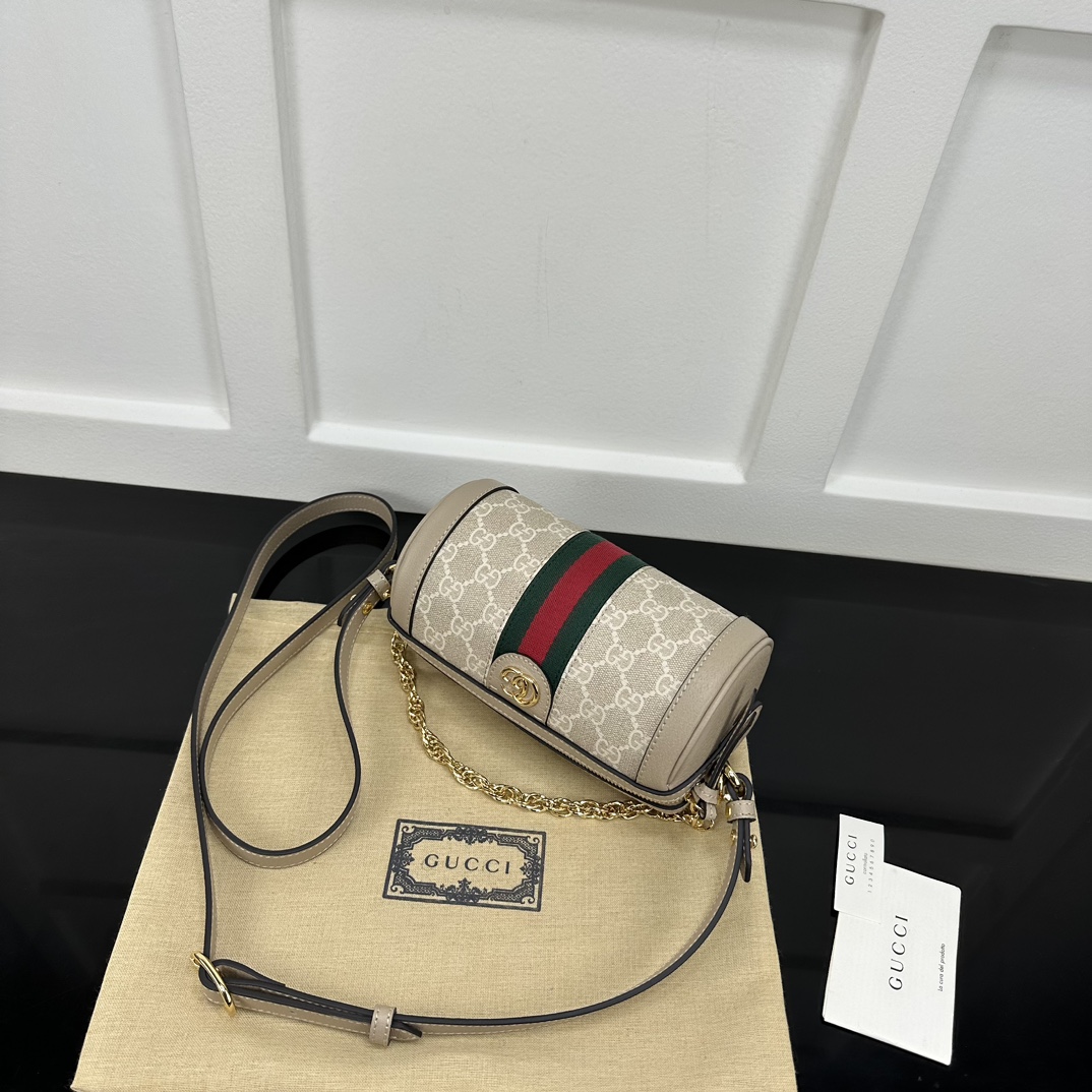 Gucci Round Bags